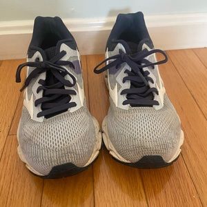 Mizuno Wave Inspire 16